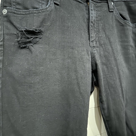 Adriano Goldschmied black distressed skinny ankle Jean. Great brand!  Size 31. - Picture 2 of 8